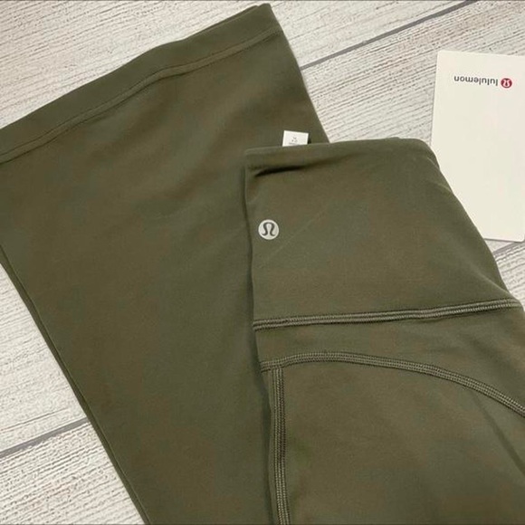 NWT Lululemon Groove Super-High-Rise Flared Pant Nulu Size 4 DARK OLIVE - Picture 7 of 7